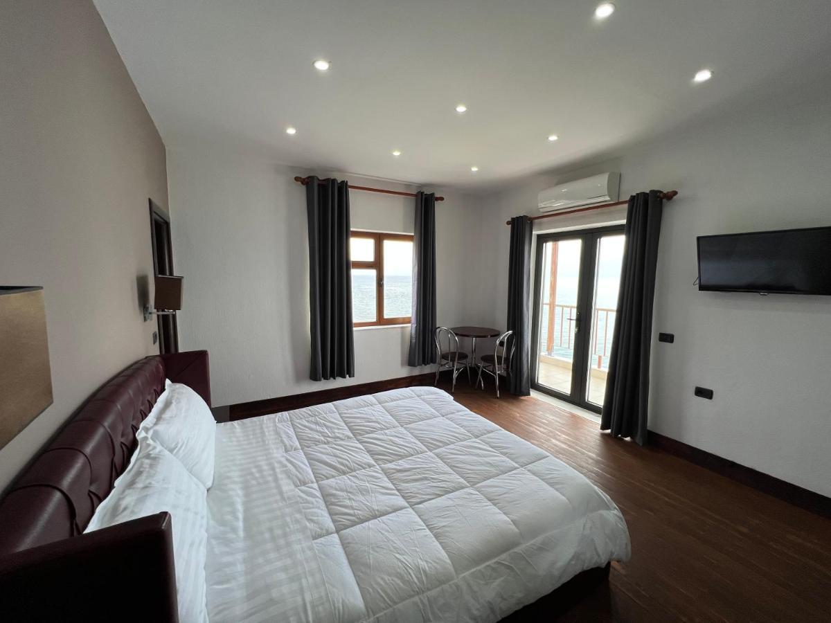 Hotel Victoria Memlishte Экстерьер фото