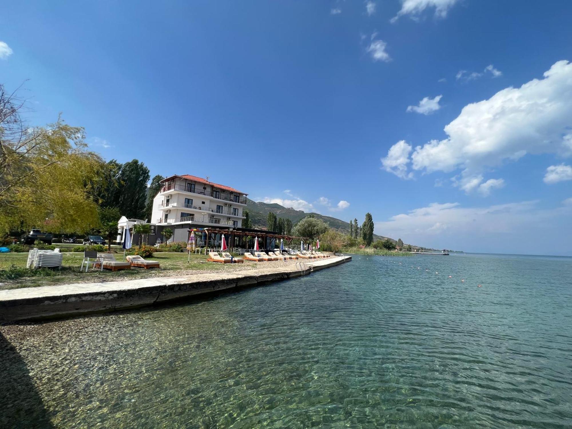 Hotel Victoria Memlishte Экстерьер фото